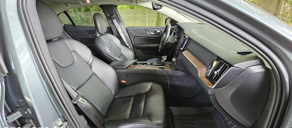 Volvo S60 cena 155000 przebieg: 24000, rok produkcji 2021 z Stąporków małe 92
